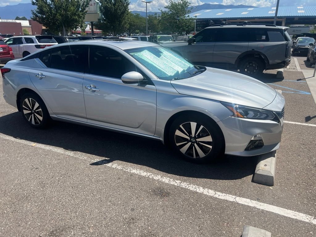 Used 2022 Silver Nissan 2.5 SL image 6
