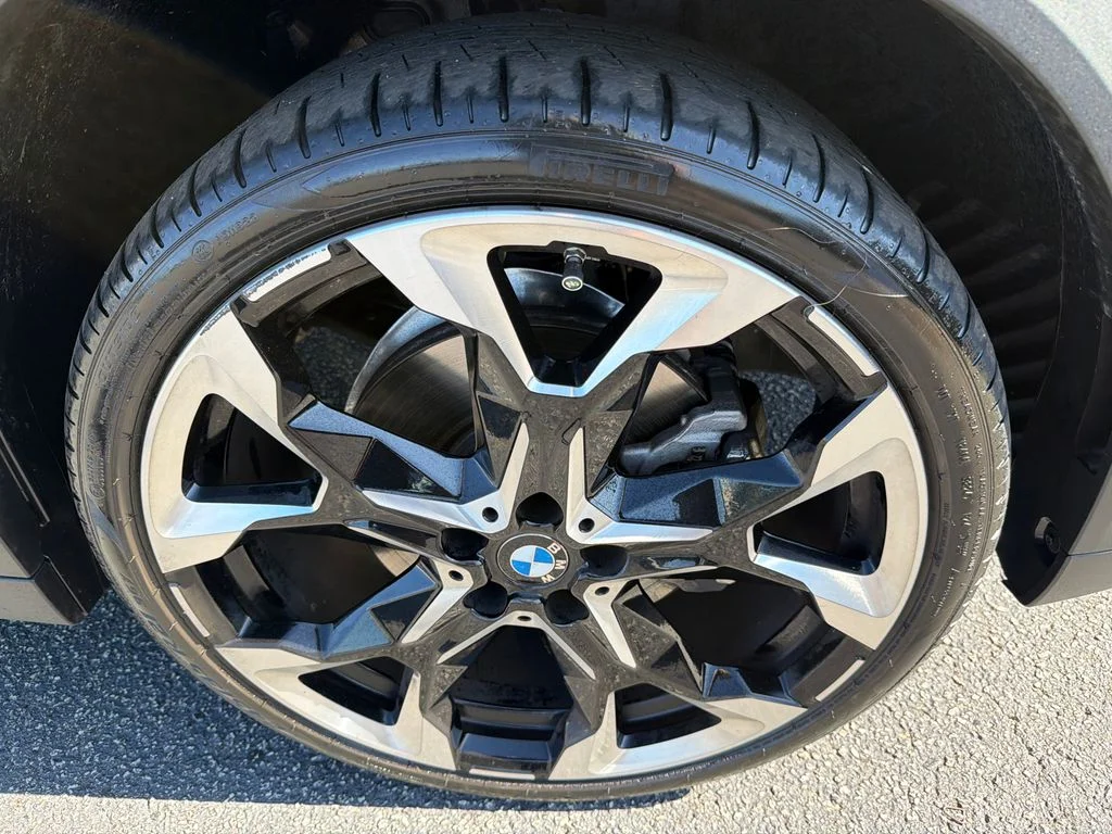 Used 2025 Black BMW xDrive28i image 12