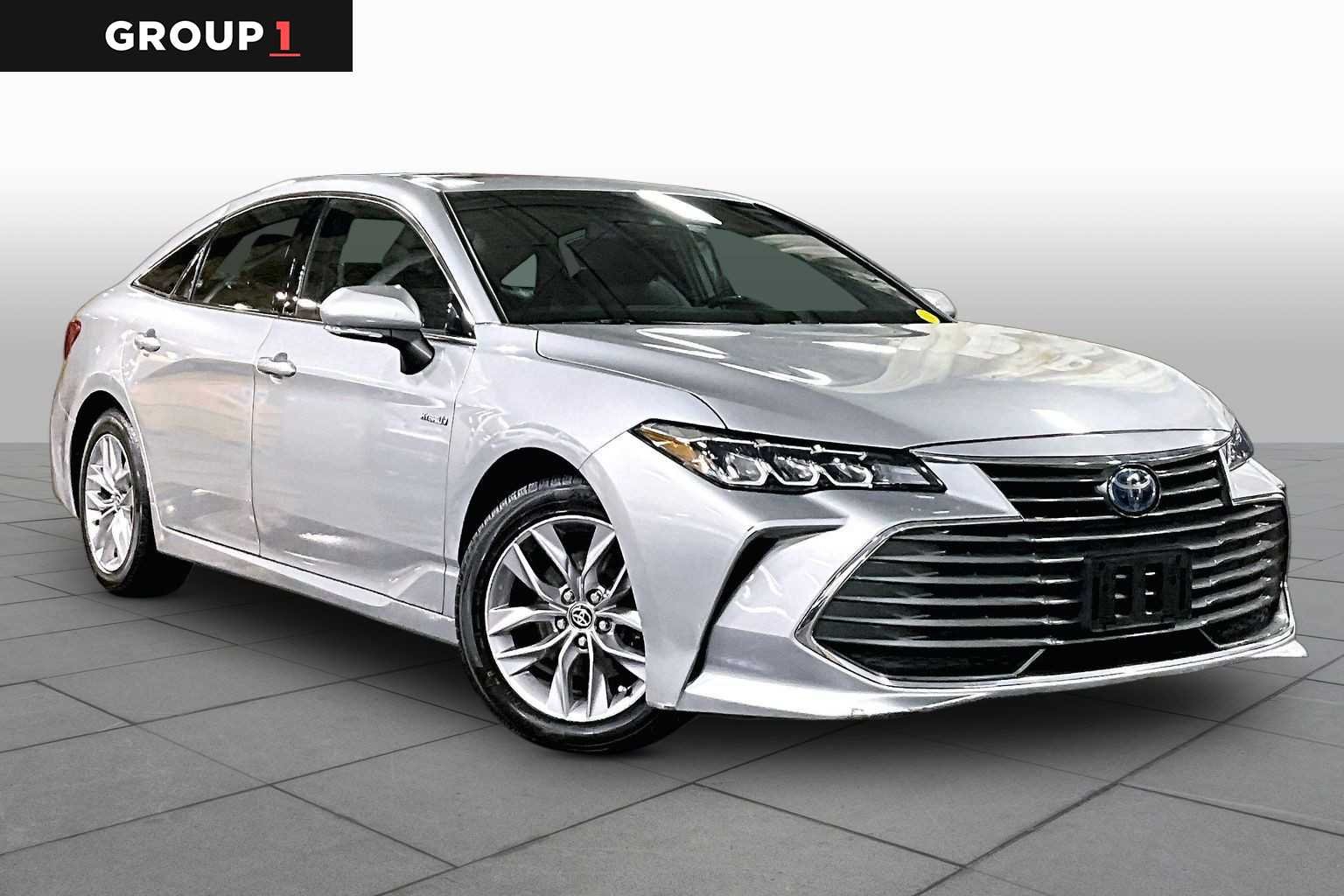 Certified Used 2020 Celestial Silver Metallic Toyota Hybrid XLE image 3