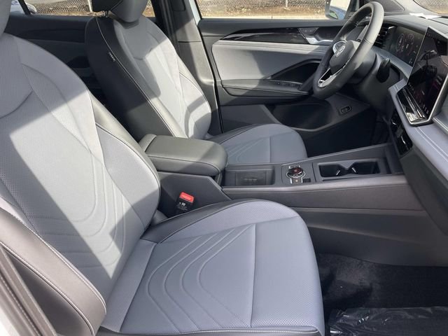 New 2026 White/off-white Volkswagen 2.0T SE R-Line Black image 25