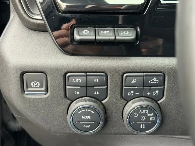 2024 Chevrolet Silverado 2500HD ZR2 - Photo 33