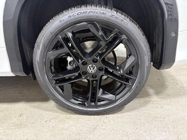 New 2026 White/off-white Volkswagen 2.0T SE R-Line Black image 7