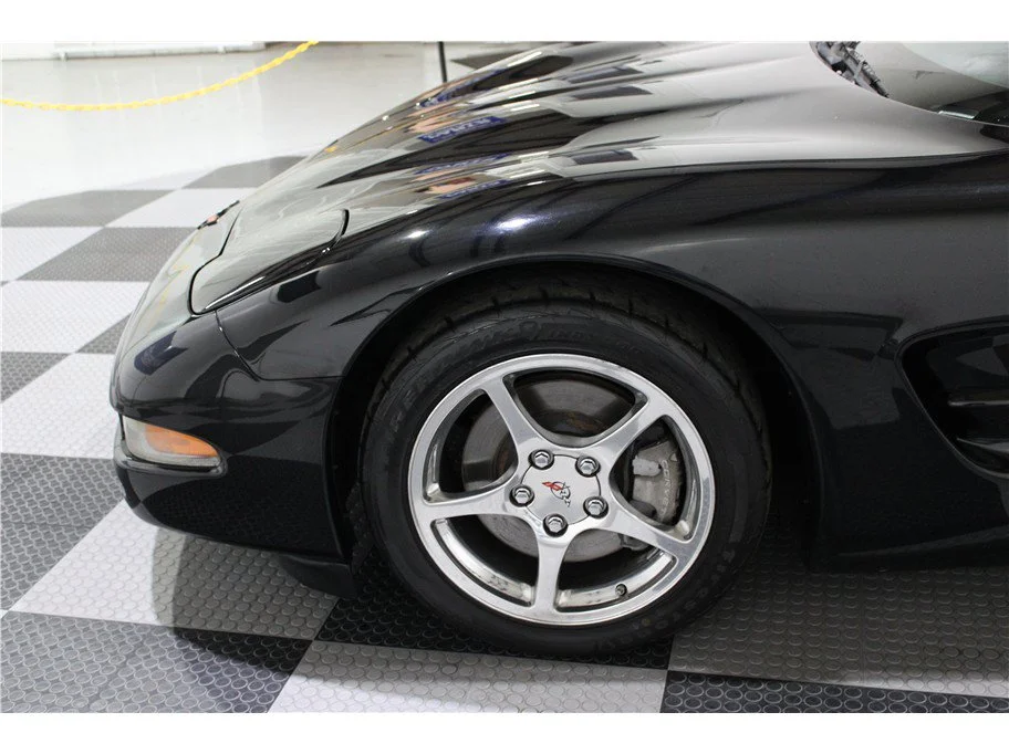 Used 2002 Black Chevrolet Convertible 2D image 8