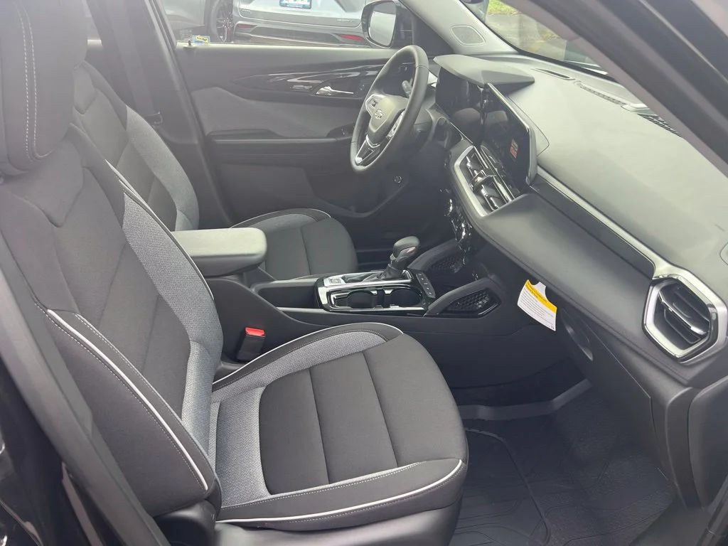 New 2026 Black Metallic Chevrolet LT image 21