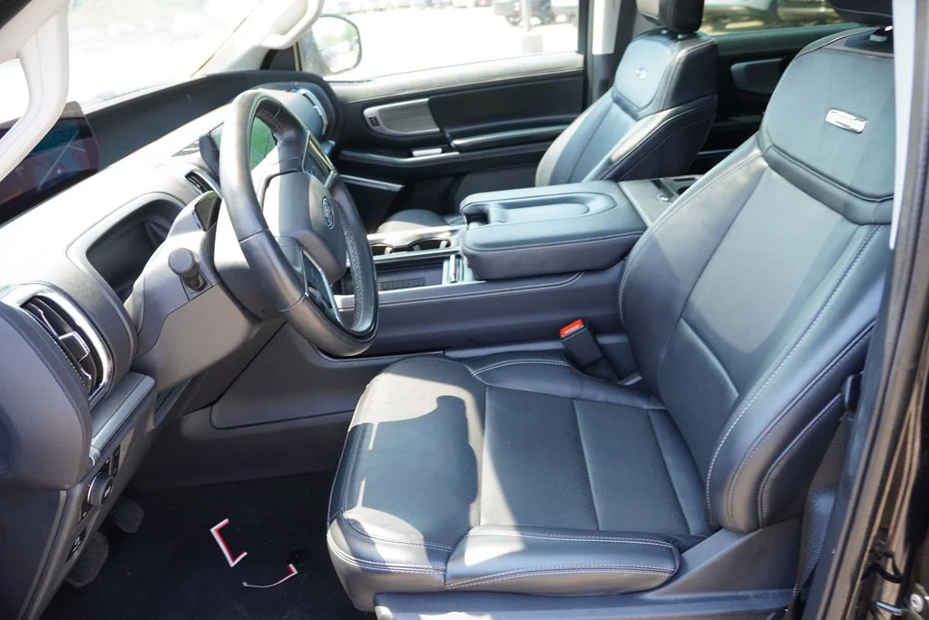 Used 2025 Agate Black Metallic Ford Platinum image 6