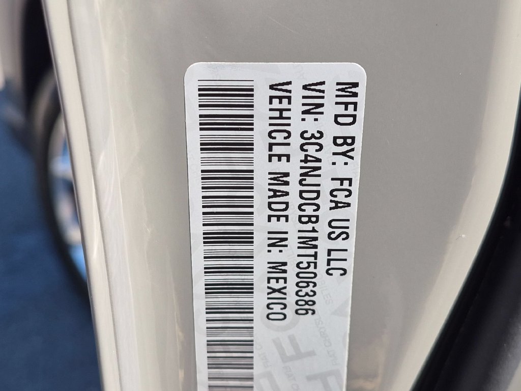 Used 2021 Gray Jeep Limited image 26