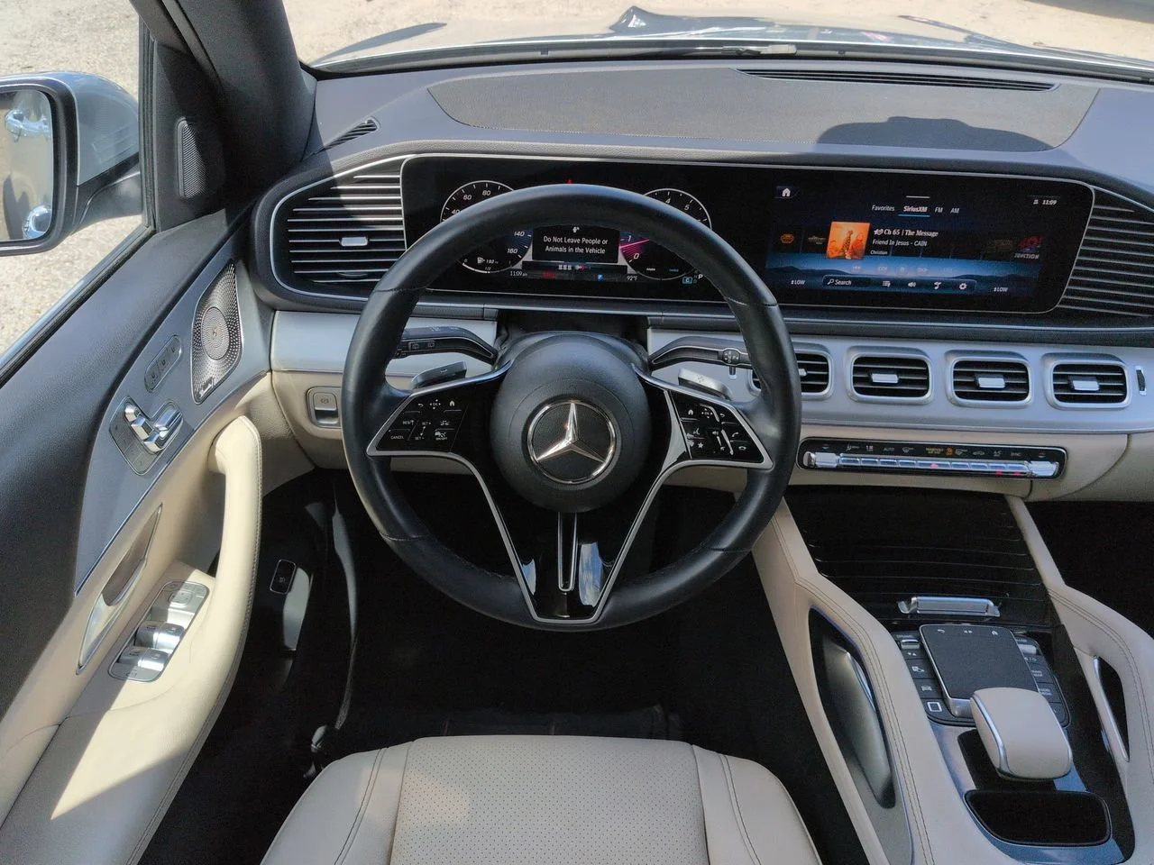 Used 2025 Selenite Gray Metallic Mercedes-Benz GLE 350 image 16