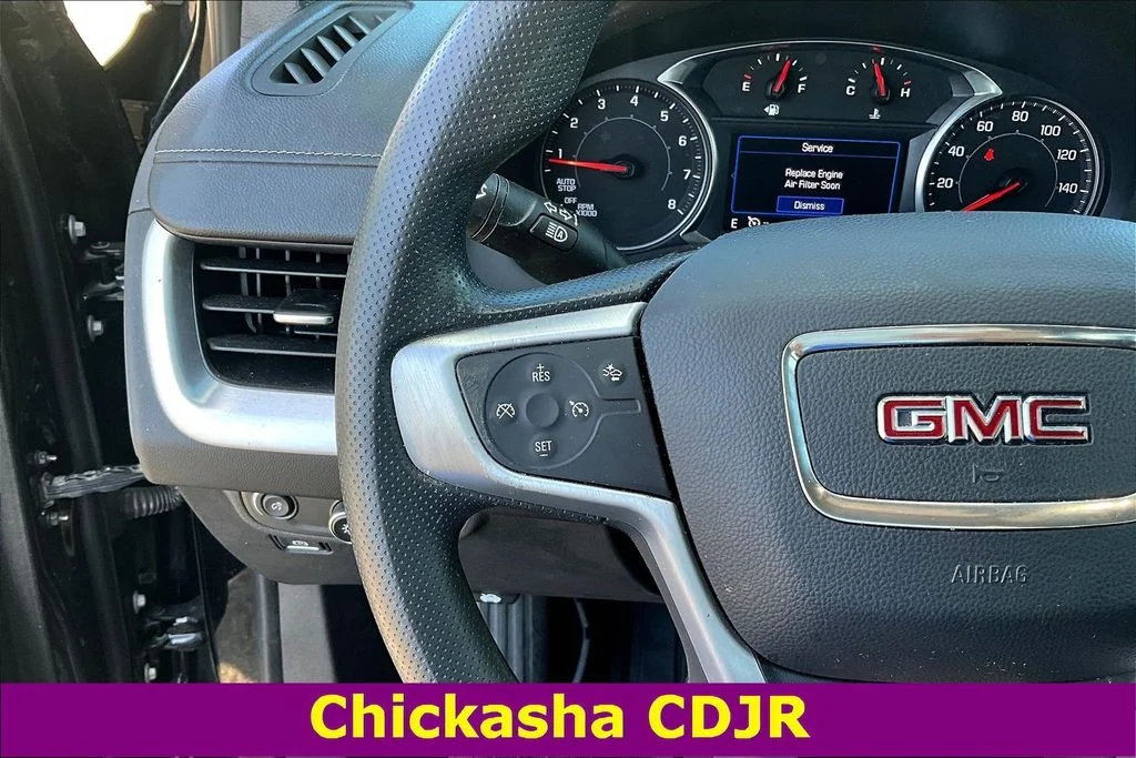 Used 2022 Black GMC SLE image 10