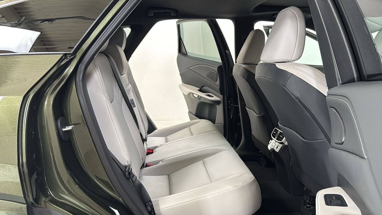 Used 2025 Green Lexus 350h Premium image 17