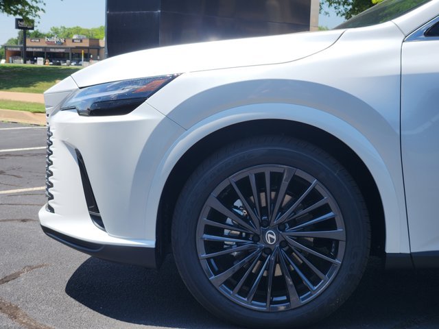 New 2026 Eminent White Pearl Lexus PREMIUM image 12