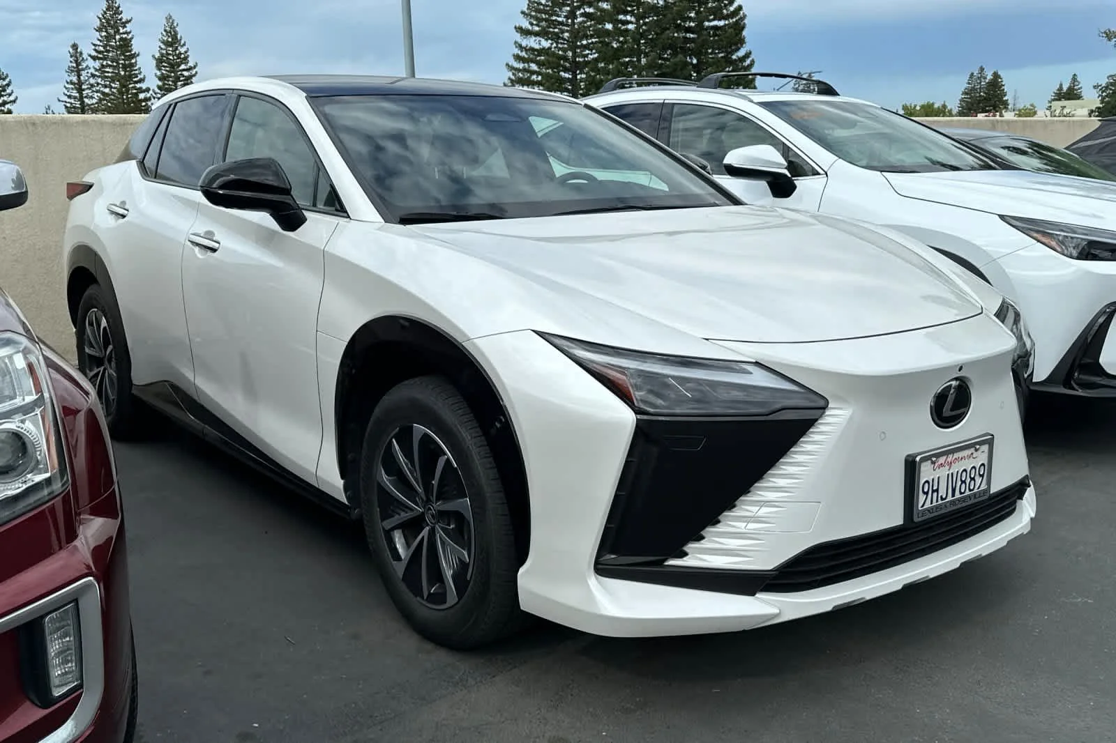 Used 2023 Eminent White Pearl Lexus Premium image 3