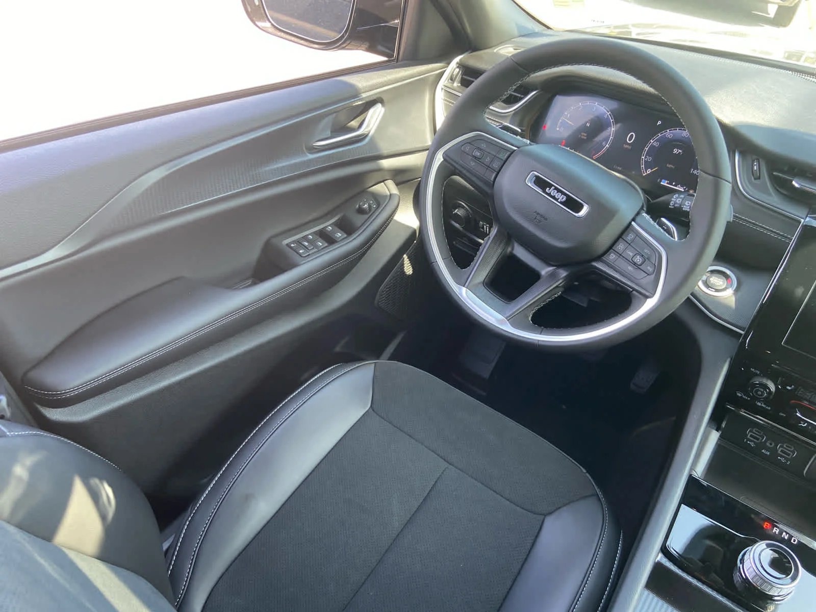 2025 Jeep Grand Cherokee L Altitude - Photo 16
