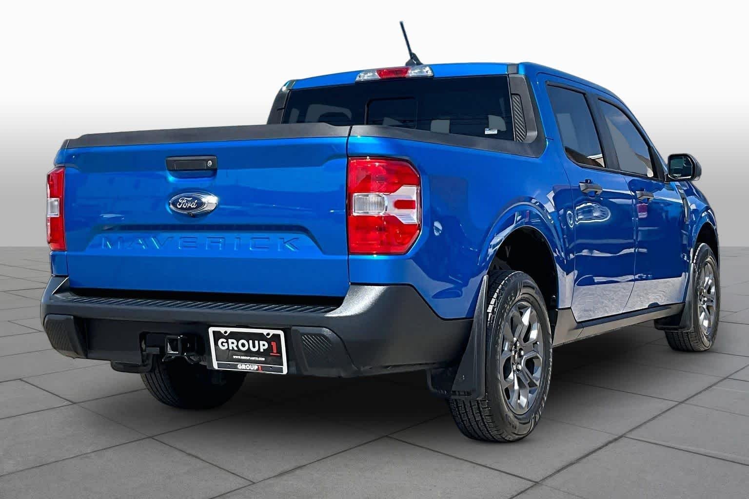 Used 2022 Velocity Blue Ford XLT image 12