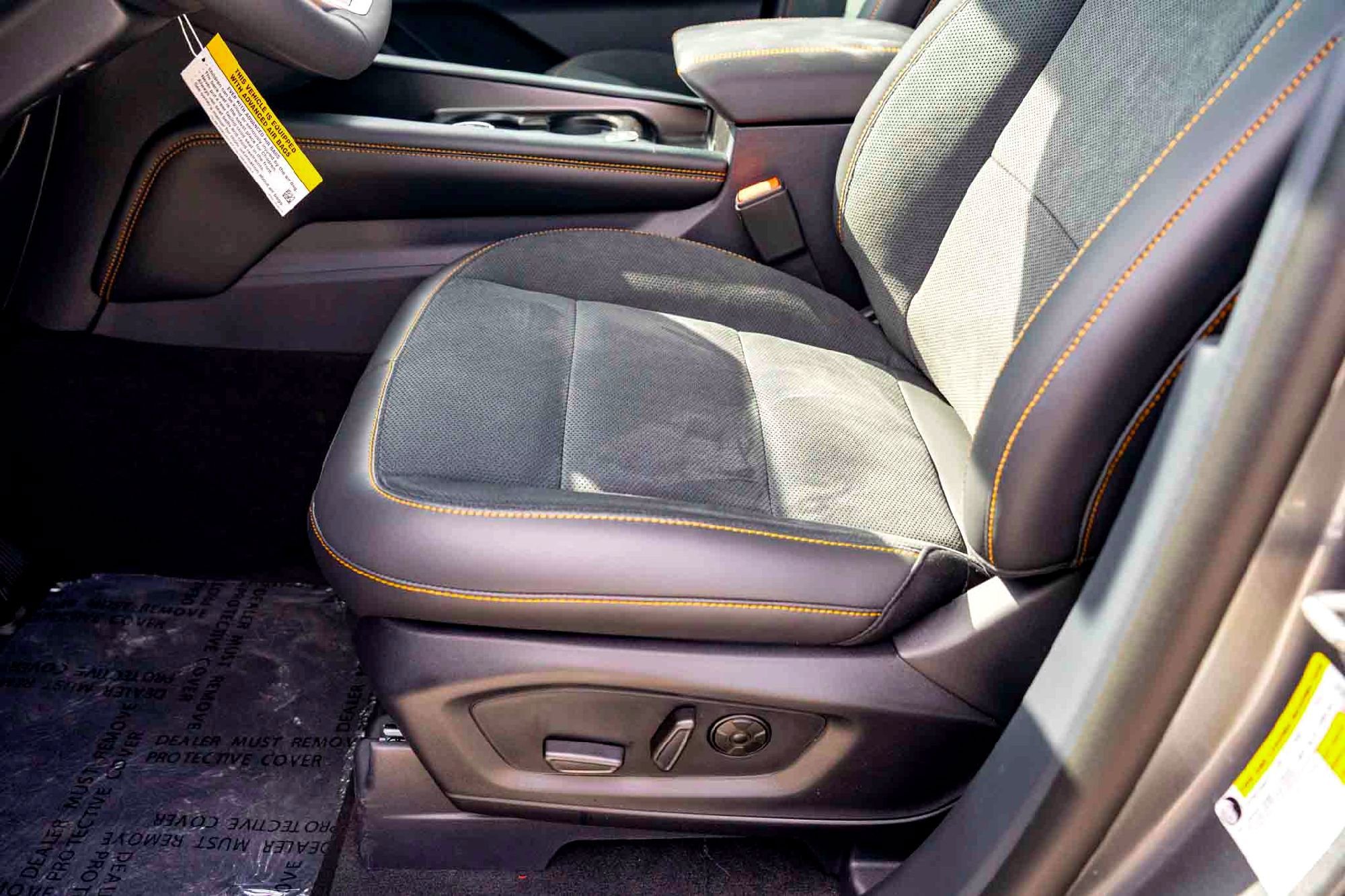 New 2026 Carbonized Gray Metallic Ford Tremor image 11