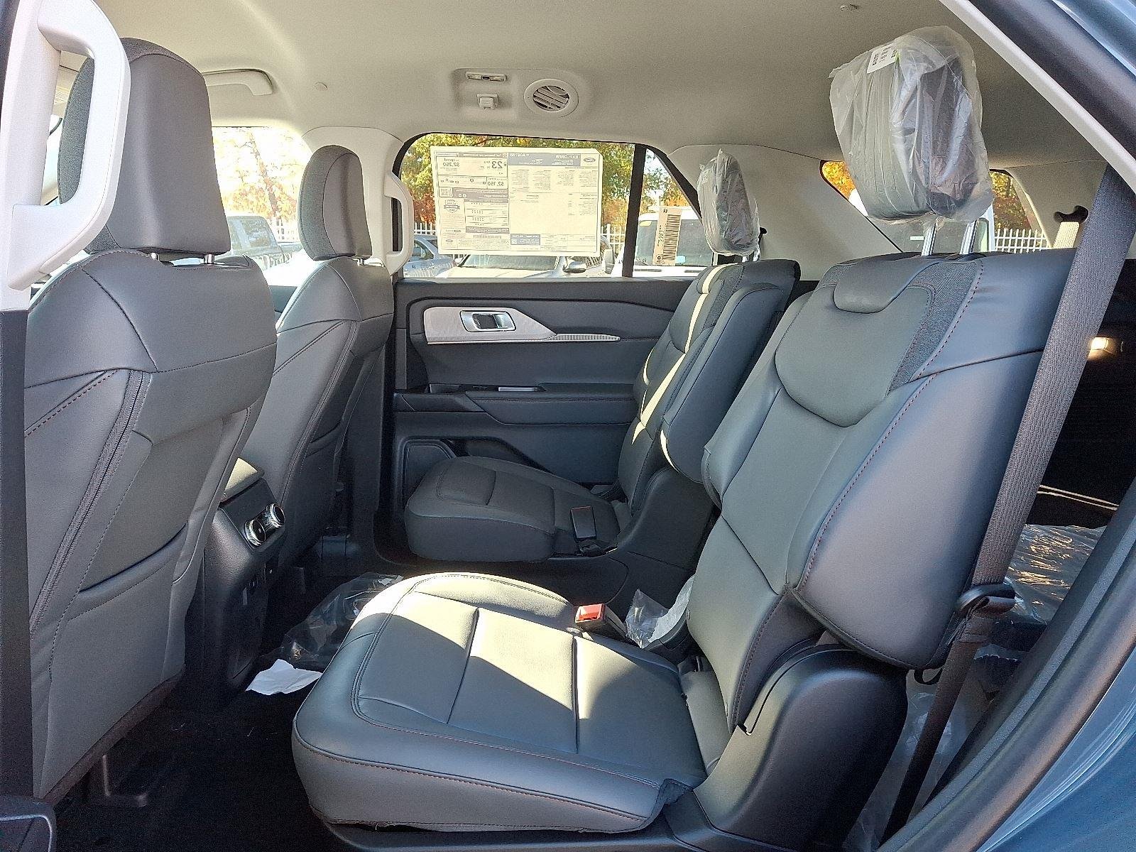 2026 Ford Explorer Active - Photo 8