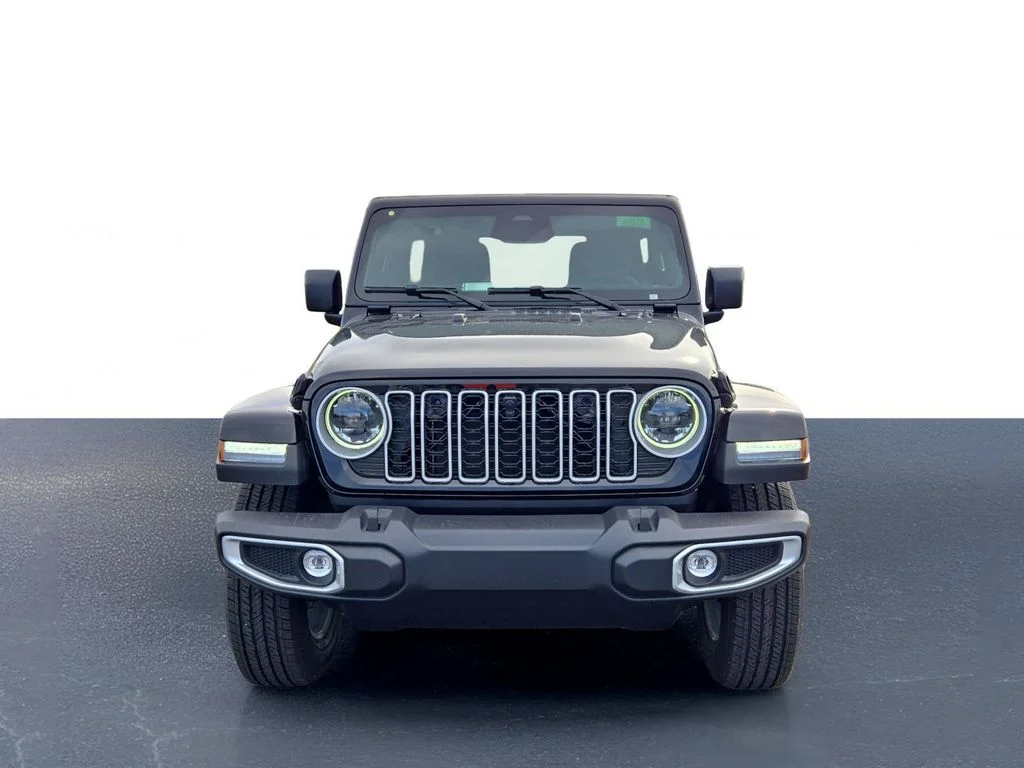 New 2026 Black Clear-Coat Exterior Paint Jeep Sahara image 2