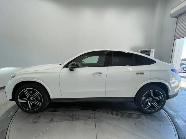 New 2027 White Mercedes-Benz GLC 300 image 17