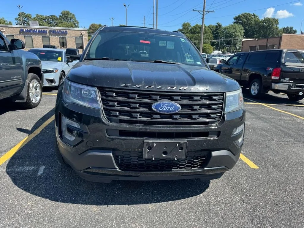 Used 2017 Shadow Black Ford Sport image 3