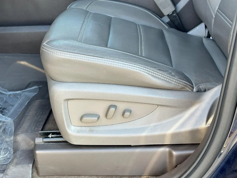 Used 2019 Dark Sapphire Blue Metallic GMC Denali image 23