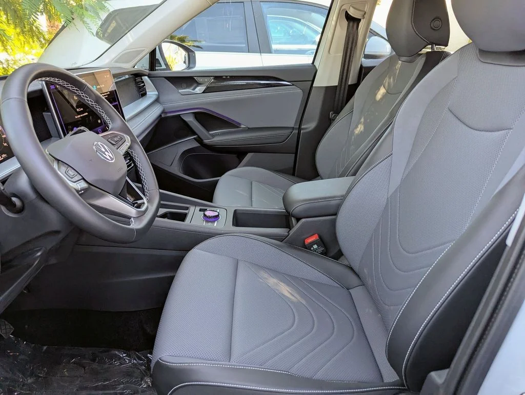 New 2026 White/off-white Volkswagen 2.0T SE image 14