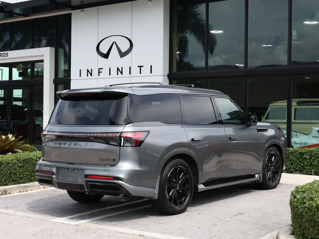 Certified Used 2026 Silver INFINITI SPORT image 4