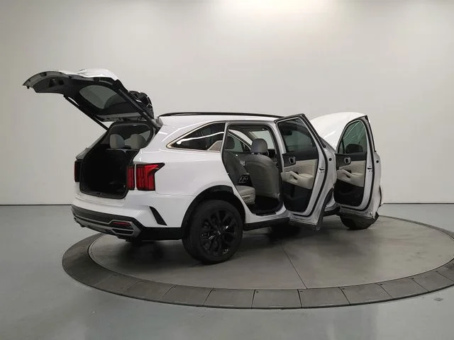 Used 2021 White Kia SX image 13