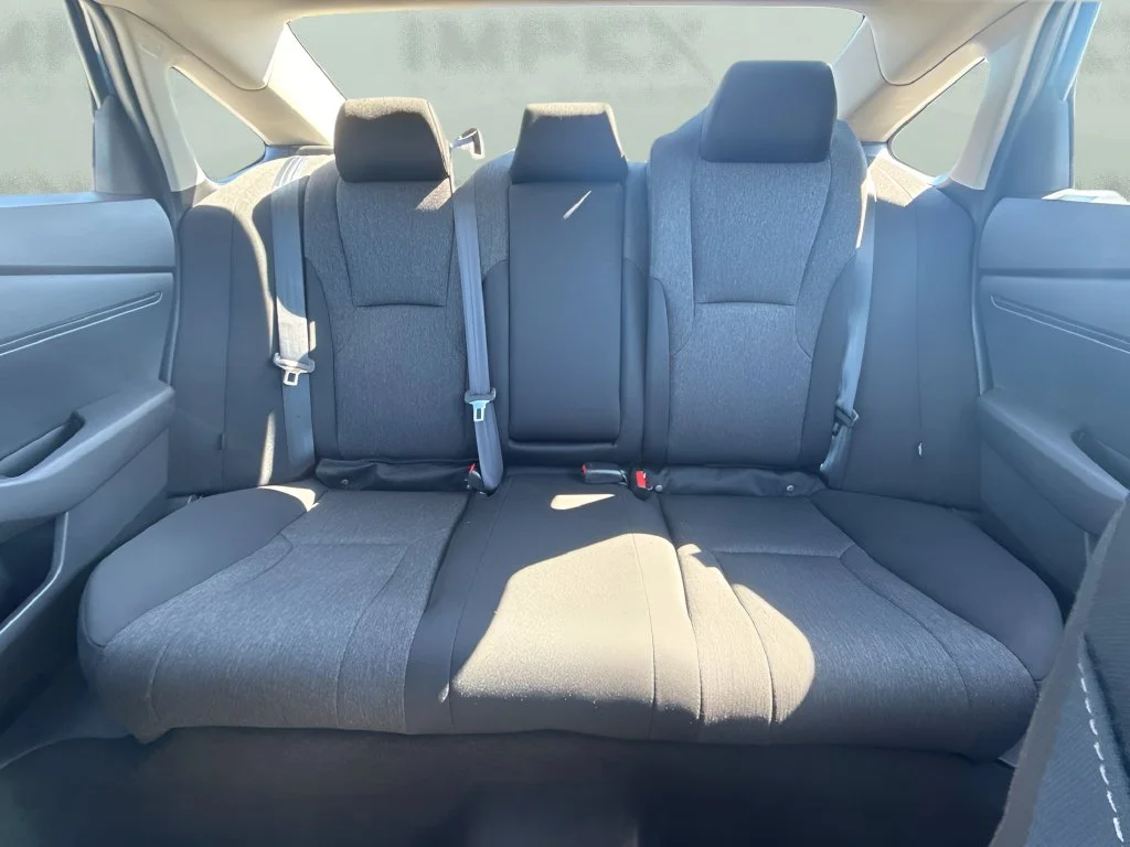 Used 2025 Blue Honda SE image 11