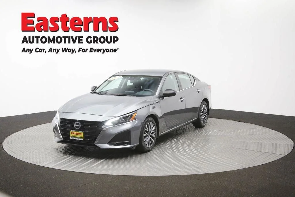 Used 2025 Gray Nissan 2.5 SV image 56