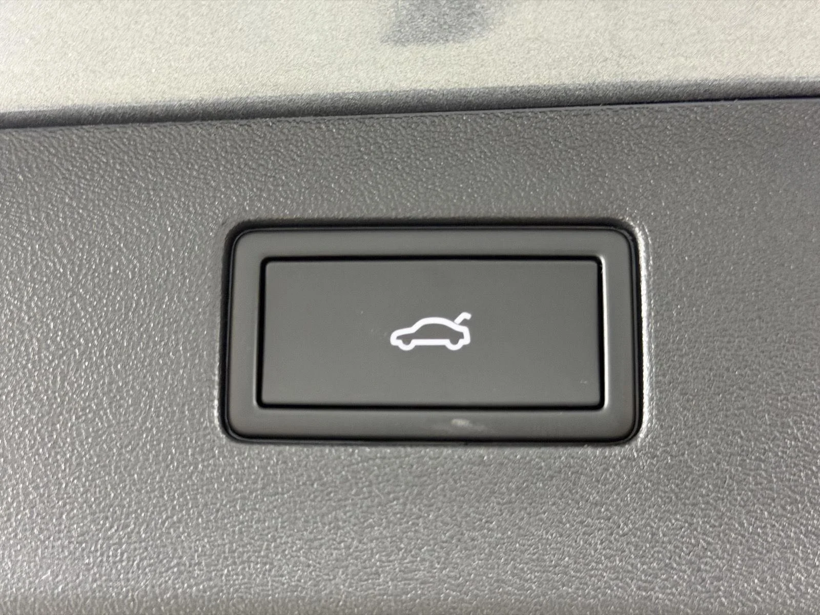 New 2026 Platinum Gray Metallic Volkswagen SE image 20