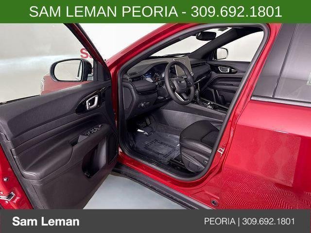 New 2026 Red Hot Pearlcoat Jeep Latitude image 17
