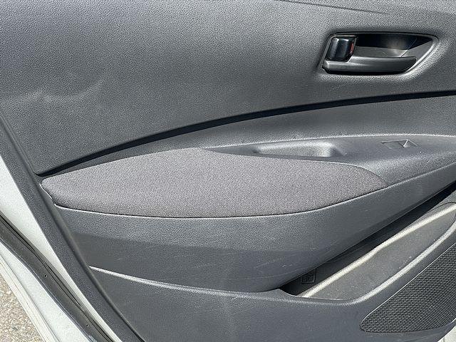 Certified Used 2023 CLASSIC SILVER METALLIC Toyota  image 19