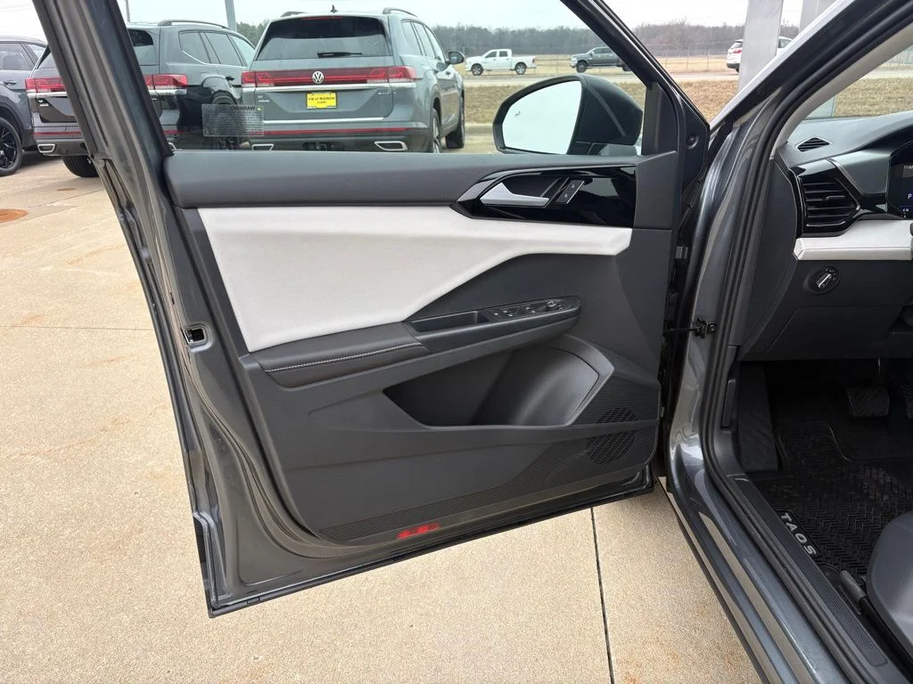 New 2026 Silver Volkswagen 1.5T S image 19