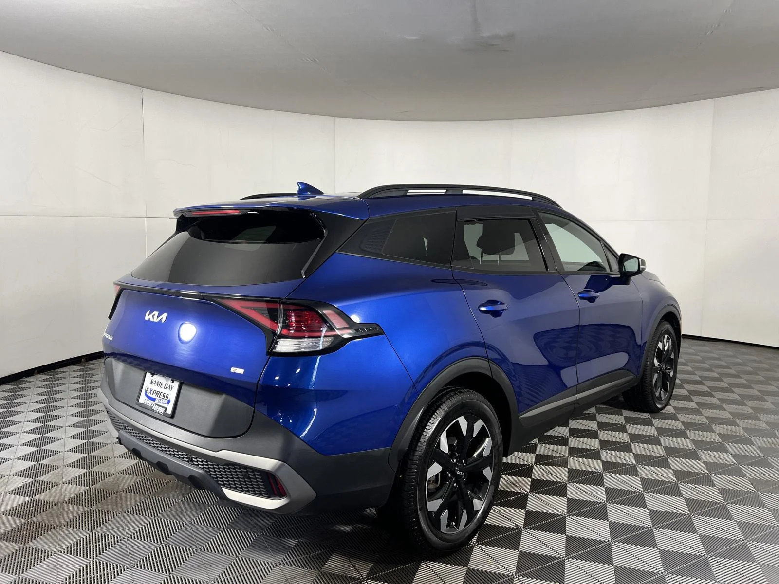 Used 2023 Sapphire Blue Kia X-Line image 10