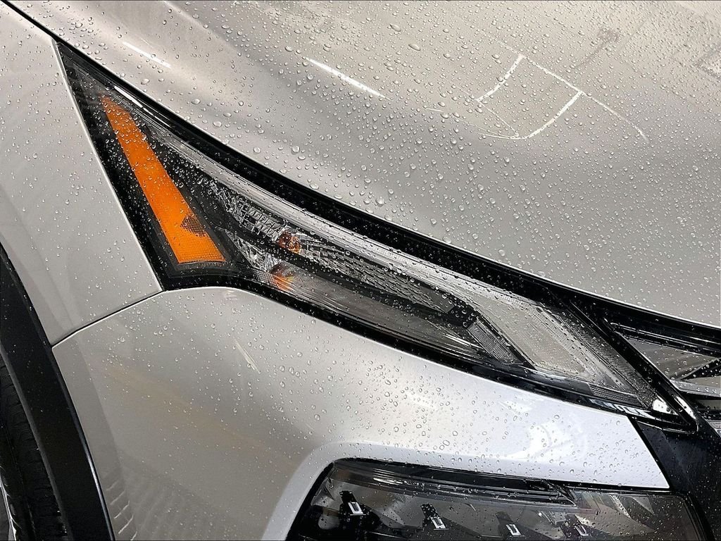 Used 2025 Silver Nissan SV image 32