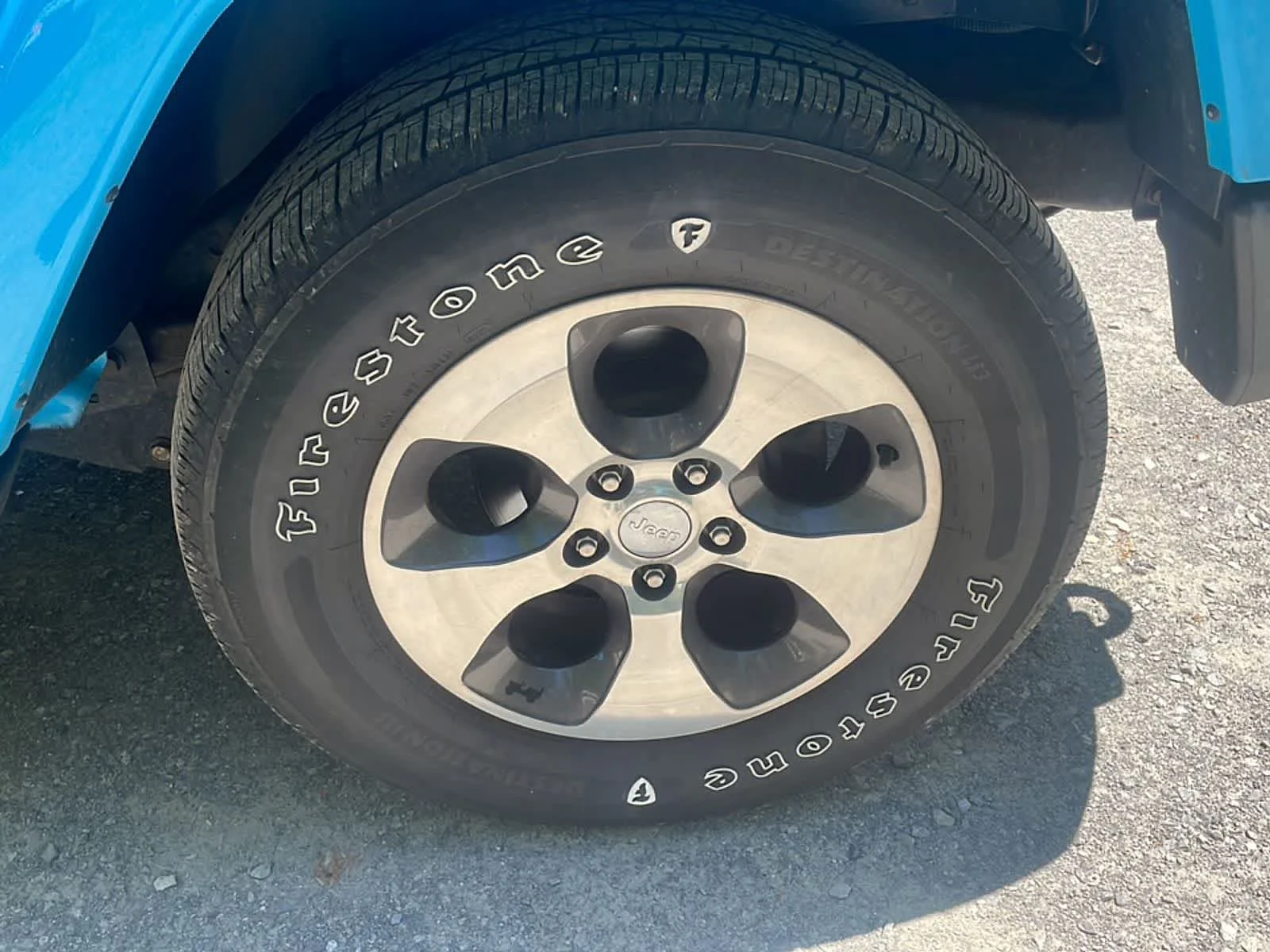 Used 2017 Chief Clearcoat Jeep Sahara image 19