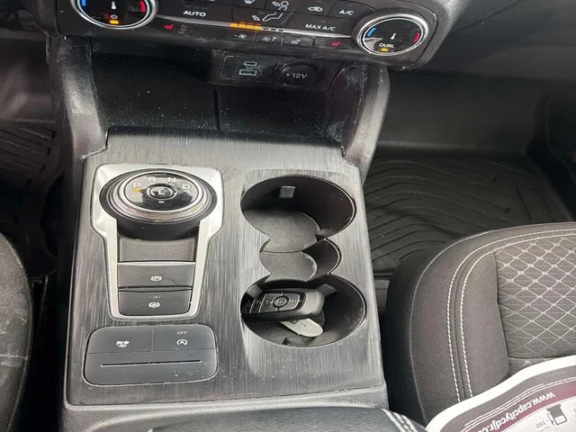 Used 2023 Gray Ford Active image 25
