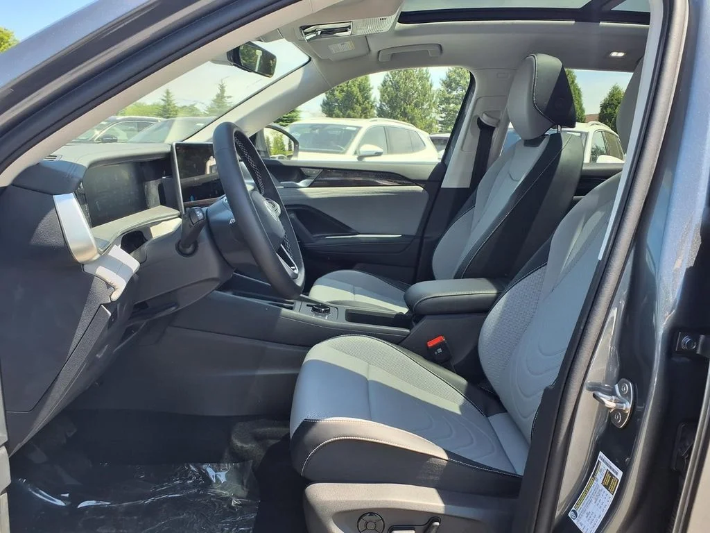 New 2026 Platinum Gray Metallic Volkswagen 2.0T SE image 8