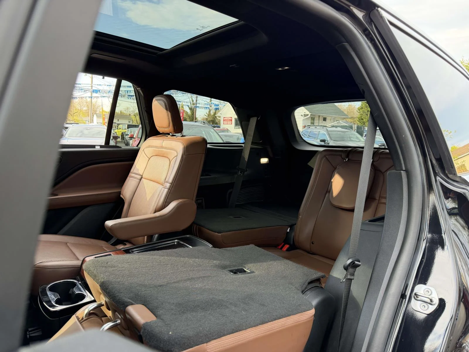Used 2020 Black Lincoln Reserve image 18