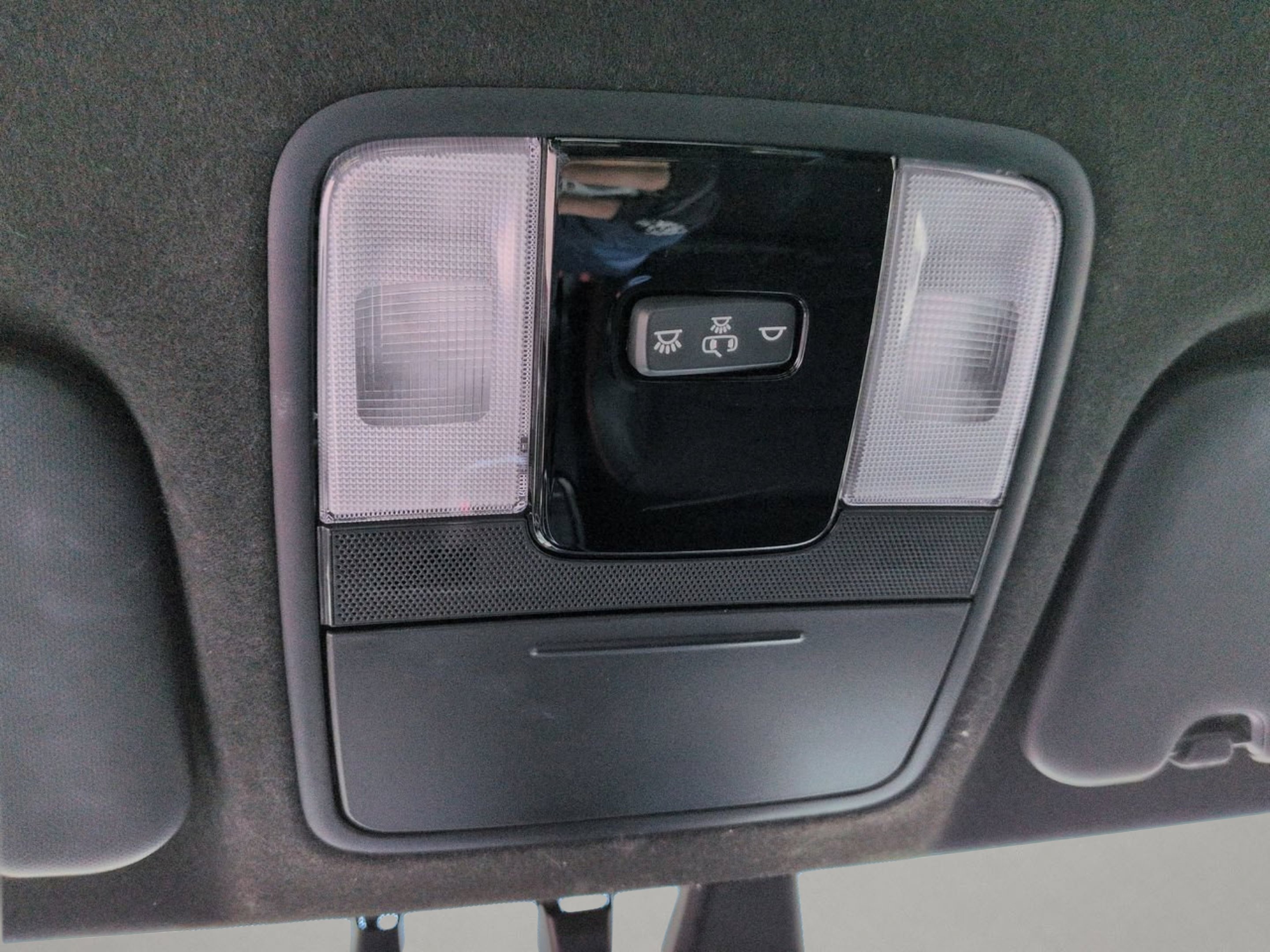 Certified Used 2024 Snow White Pearl Kia GT image 17