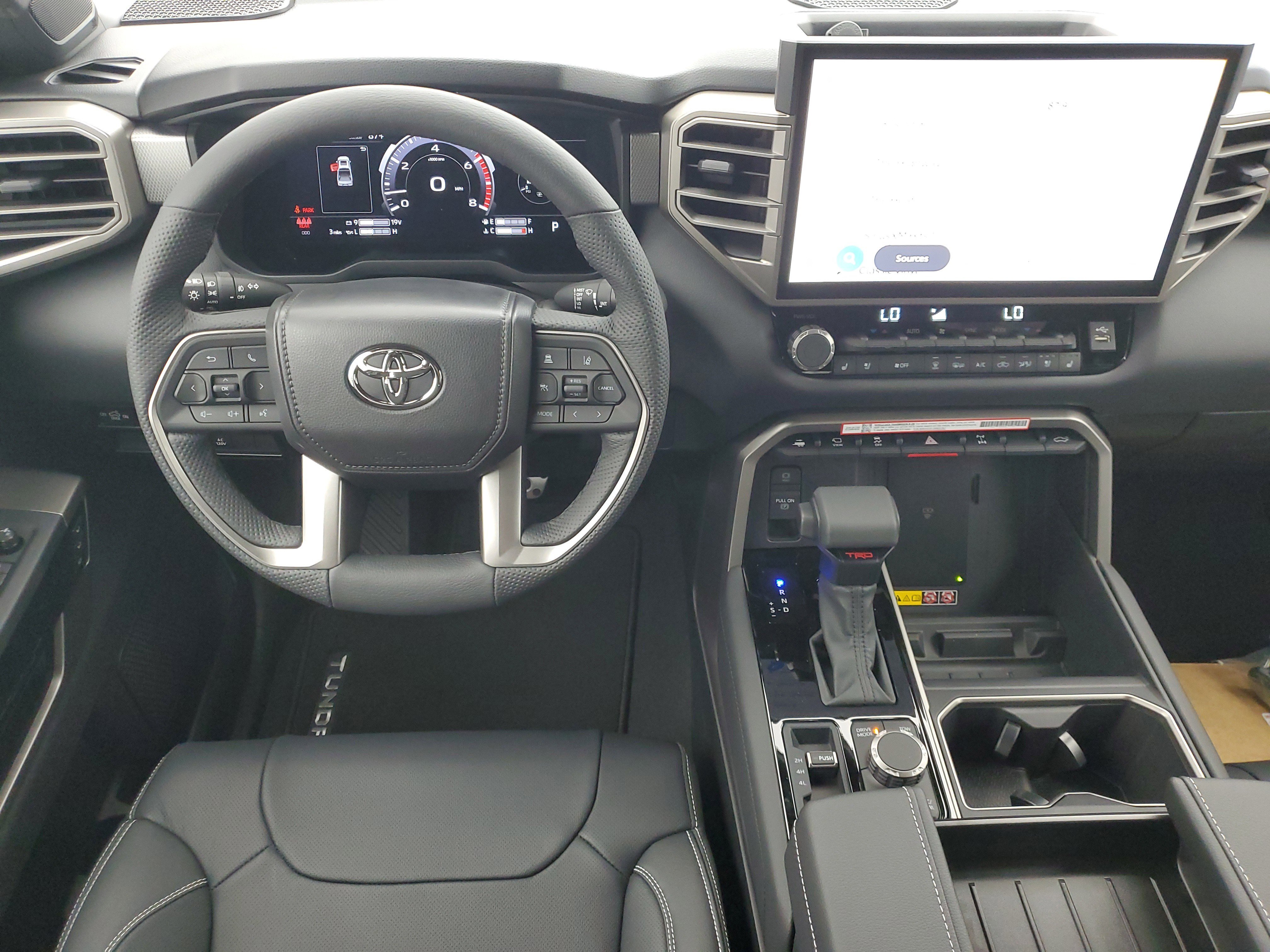 2026 Toyota Tundra Limited - Photo 17