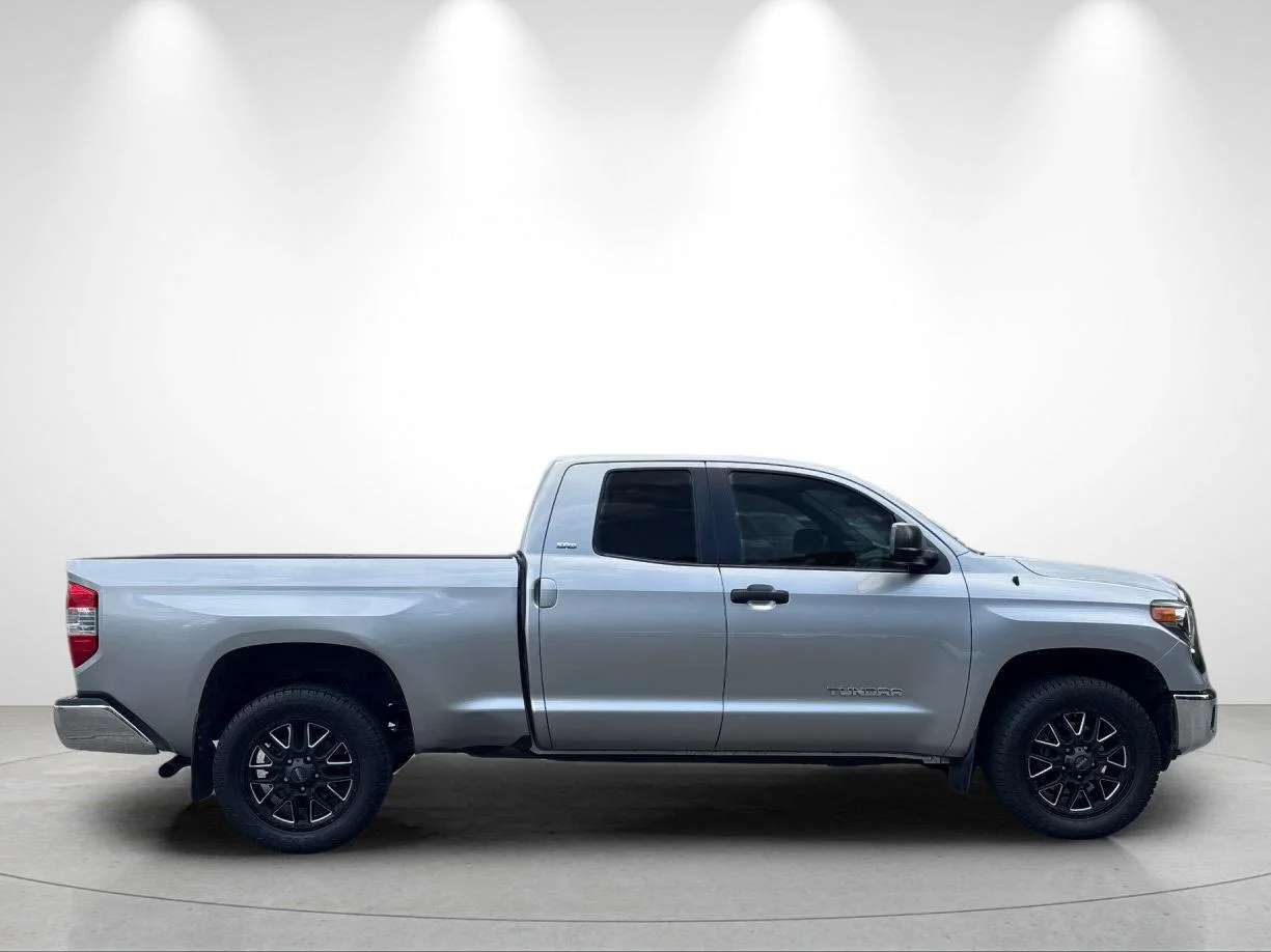 Used 2018 Silver Sky Metallic Toyota SR5 image 6