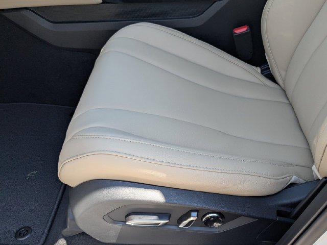 New 2026 Platinum White Pearl Acura Base image 23