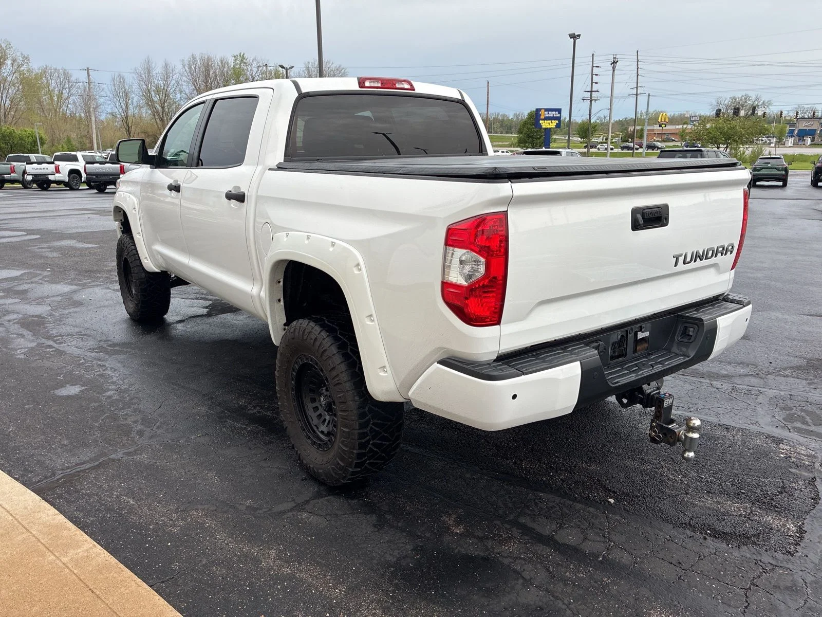 Used 2018  Toyota SR5 image 5