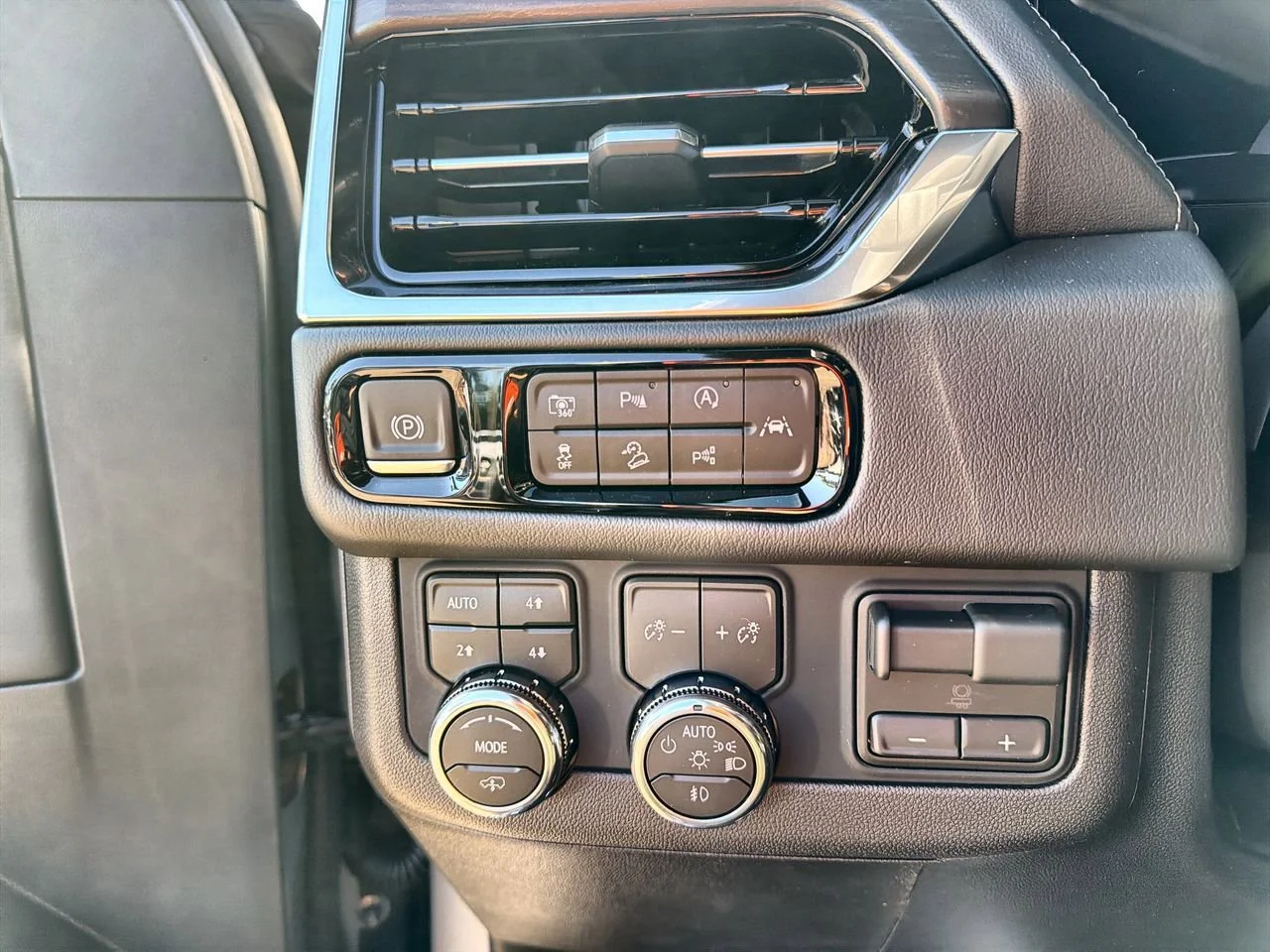 New 2026 Sterling Metallic GMC Denali image 15