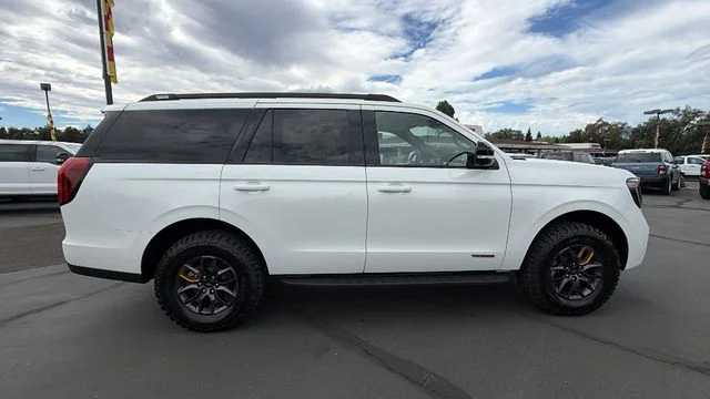 New 2027 Star White Metallic Tri-Coat Ford Tremor® image 38