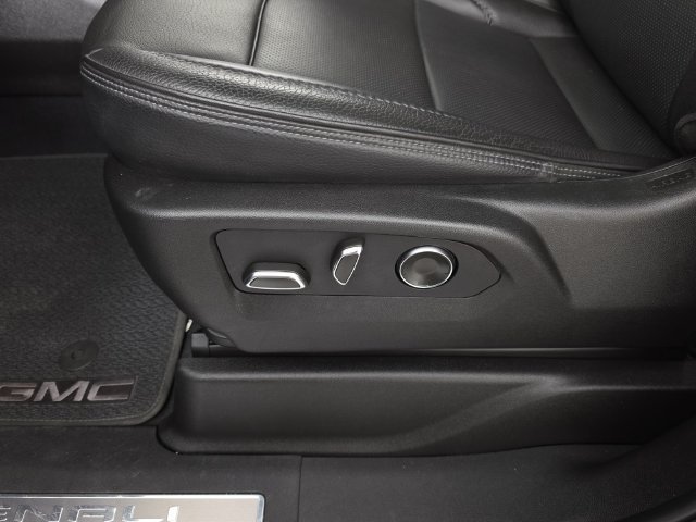 Used 2024 Onyx Black GMC Denali image 27