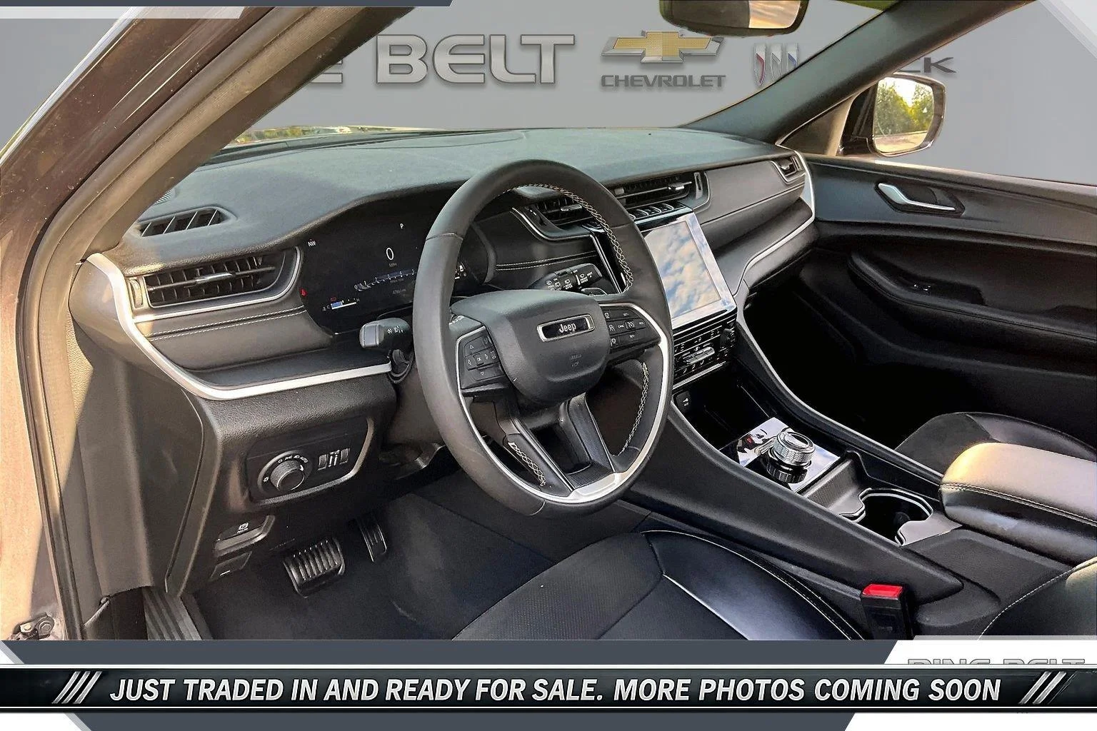 Used 2024 Baltic Gray Metallic Clearcoat Jeep Altitude X image 12