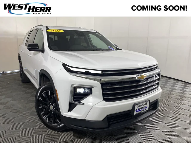 2025 Chevrolet Traverse LT