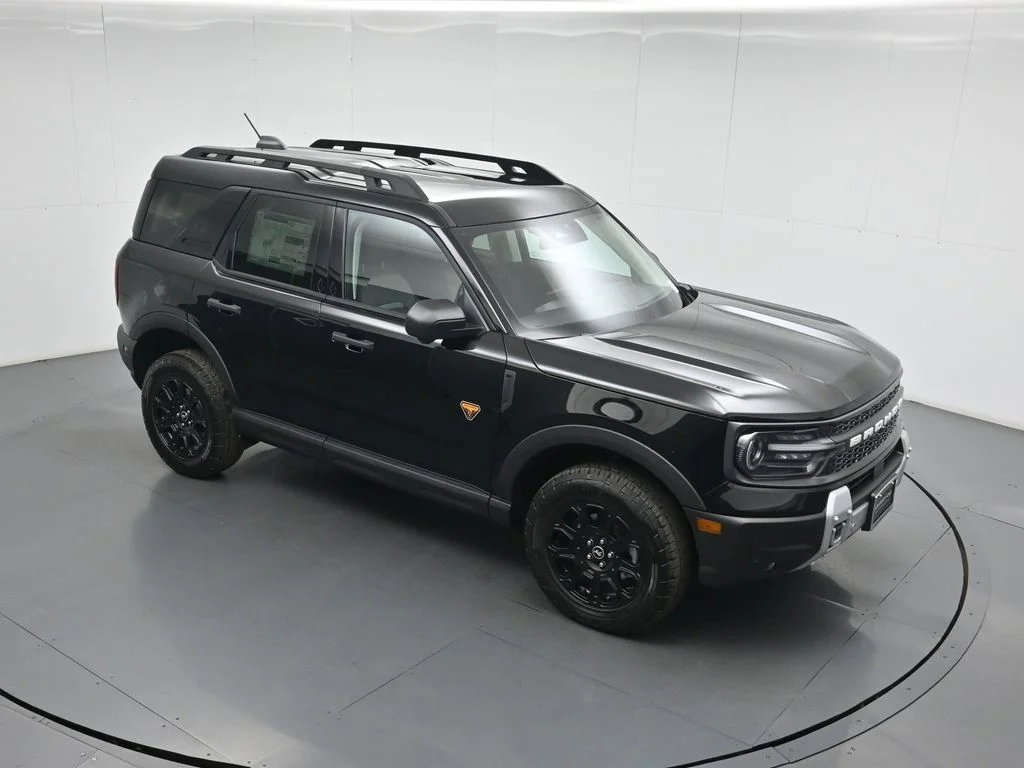 New 2026 Shadow Black Ford Badlands image 34