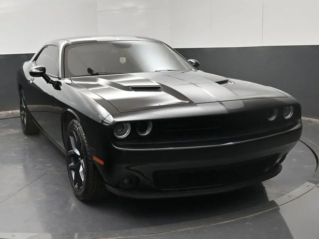 Used 2019 Dodge Challenger SXT with VIN 2C3CDZAG8KH602875 for sale in Roswell, NM